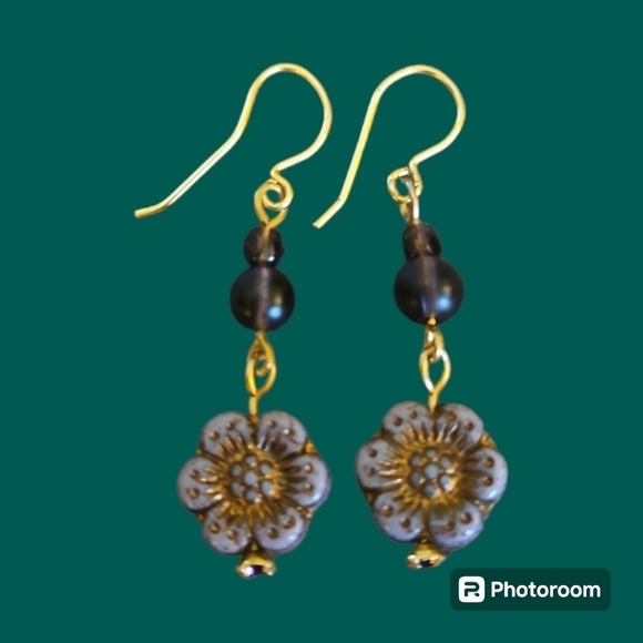 HANDMADE Purple Czech Glass Floral Dangle Hook Earrings - Picture 1 of 4